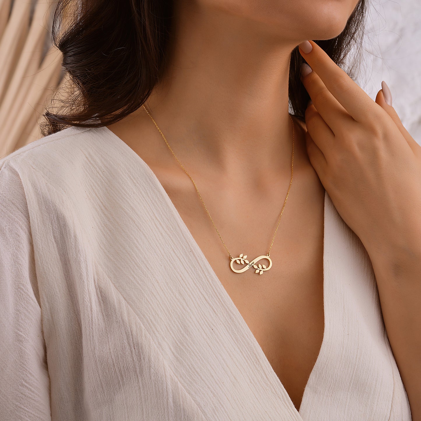 Engravable Infinity Necklace Model 3